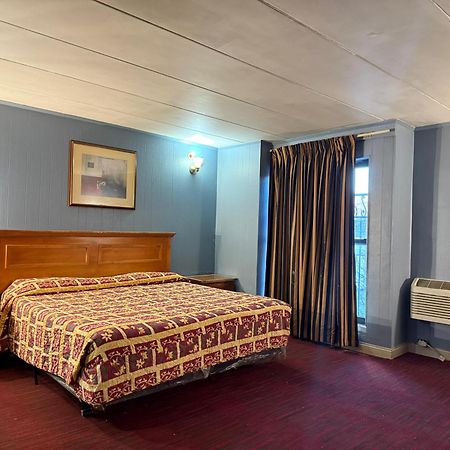 Admiral Motel By Oyo Chicago I-94 Экстерьер фото